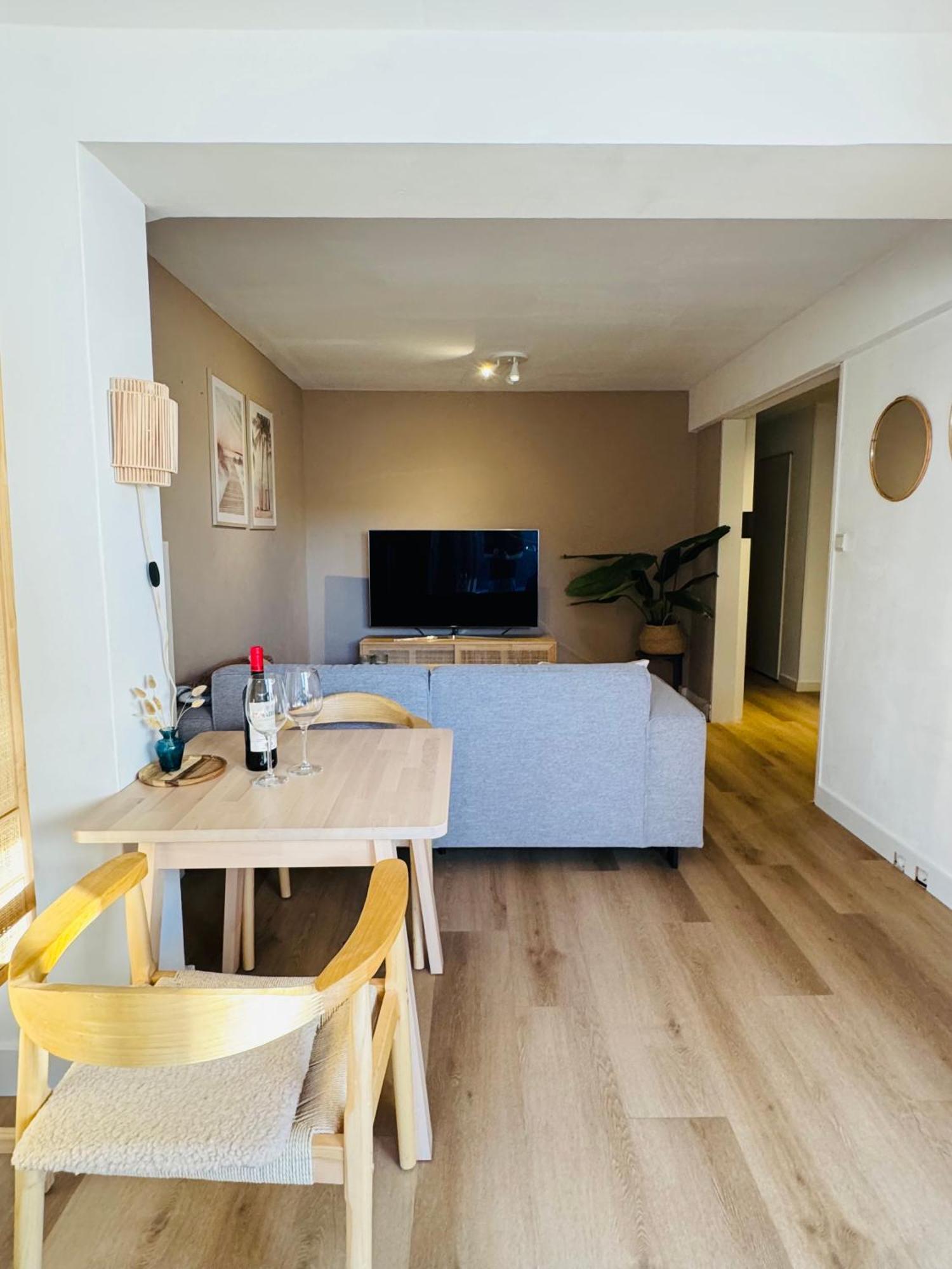 דירות Hello Noordwijk - Souterrain Hoogwakersbosstraat 6 מראה חיצוני תמונה